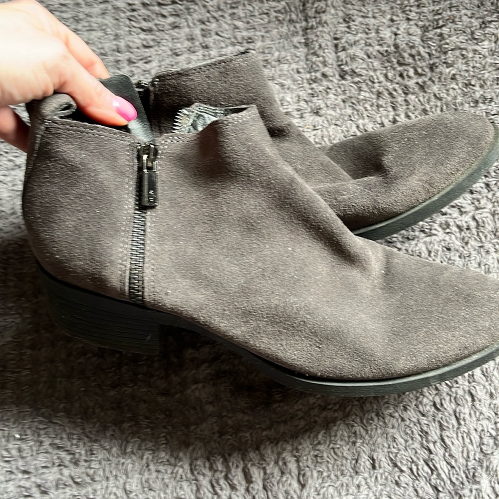 Kenneth Cole Gray Leather Ankle boots